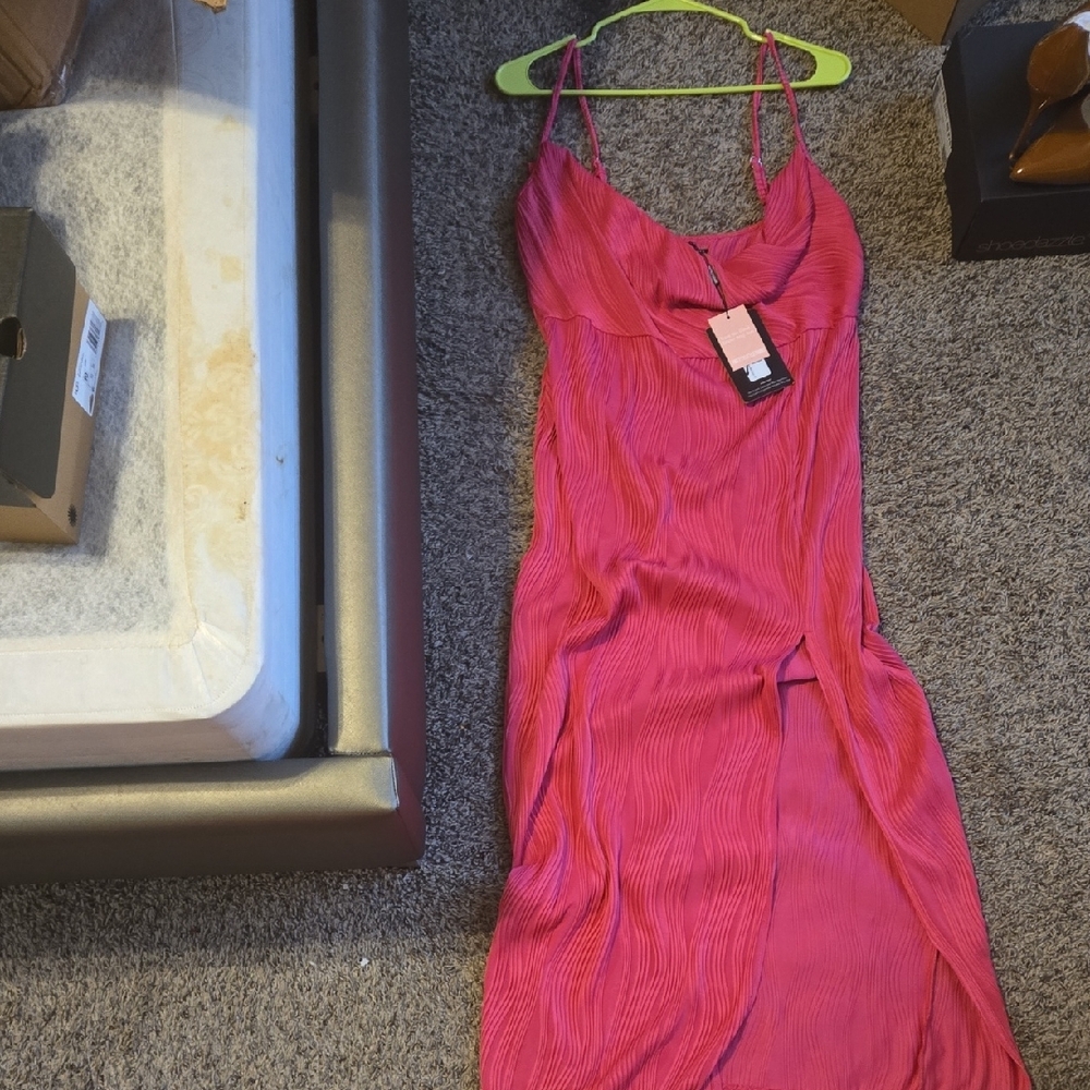 PrettyLittleThing Pink Midi Dress - Picture 3 of 9